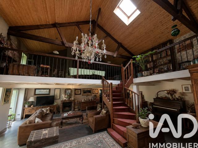 Maison 12 pièces 370 m²