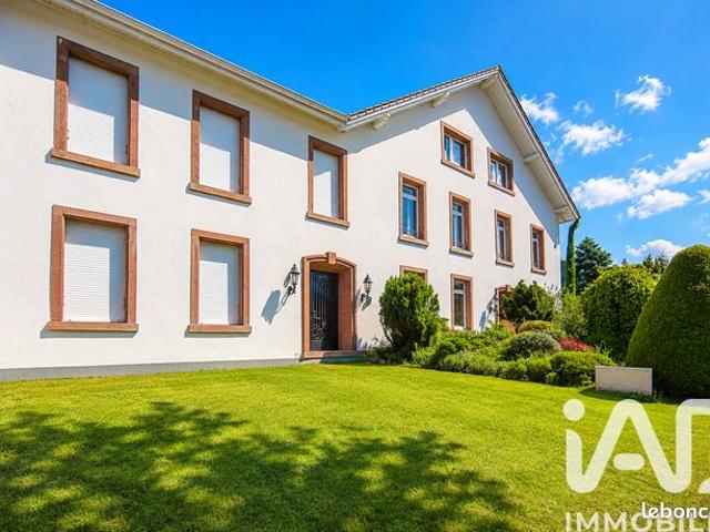 Maison 12 pièces 370 m²