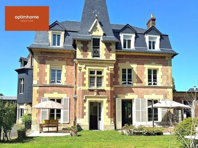 Maison 12 pièces 377 m²