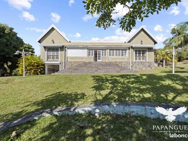 Maison 12 pièces 377 m²