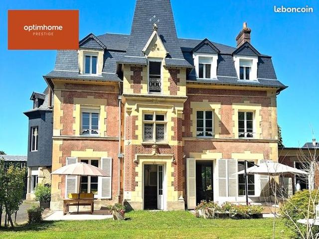 Maison 12 pièces 377 m²