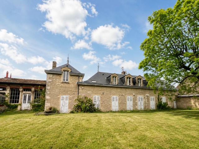Maison 12 pièces 387 m²