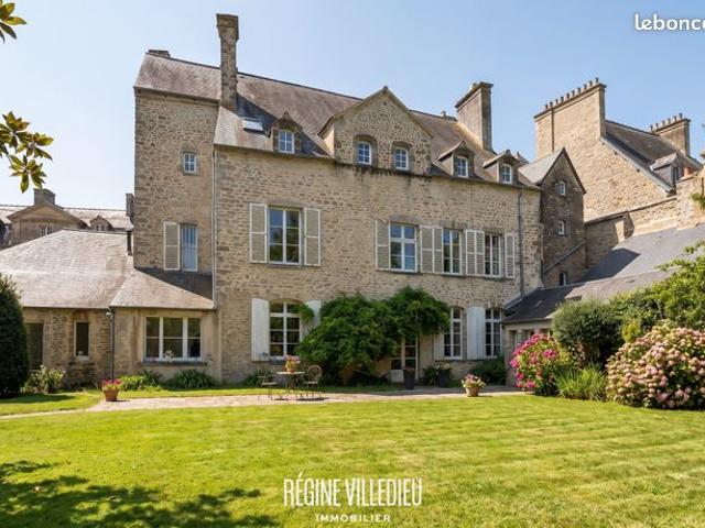 Maison 12 pièces 388 m²