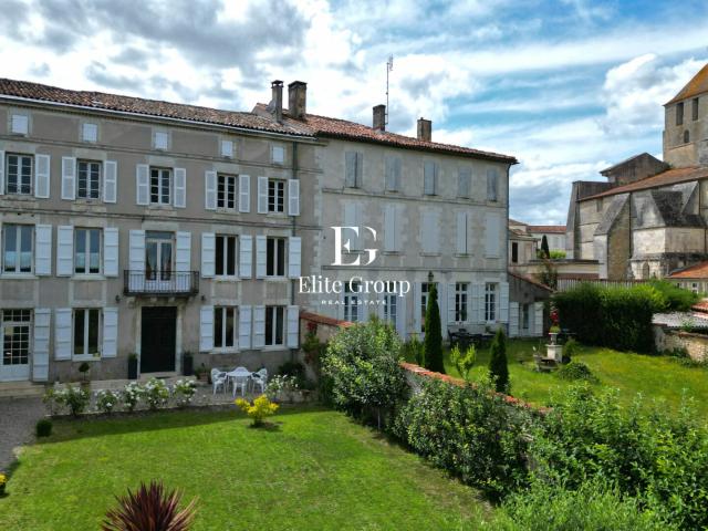 Maison 12 pièces 389 m²