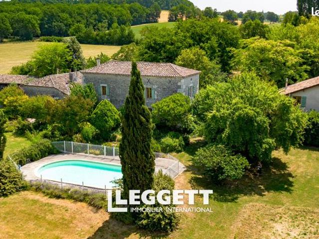 Maison 12 pièces 389 m²