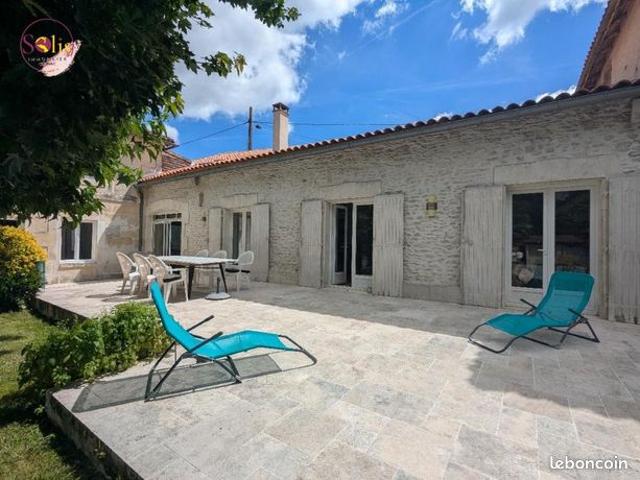 Maison 12 pièces 390 m²