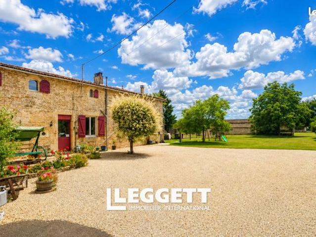 Maison 12 pièces 396 m²
