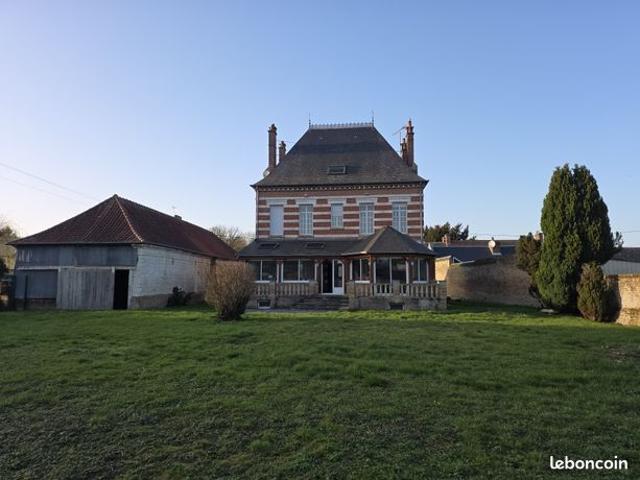 Maison 12 pièces 303 m²