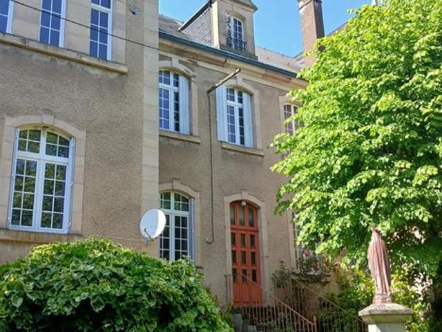 Maison 12 pièces 300 m²