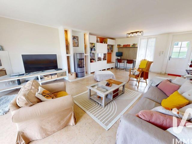 Maison 12 pièces 300 m²