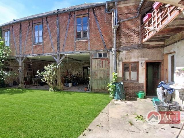 Maison 12 pièces 300 m²