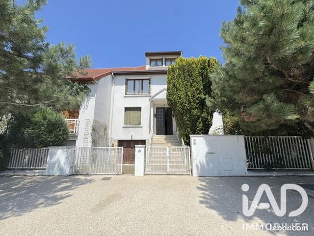 Maison 12 pièces 300 m²
