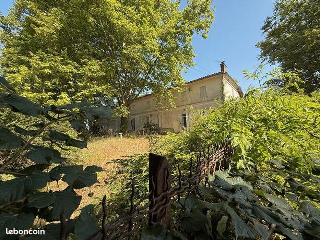 Maison 12 pièces 300 m²