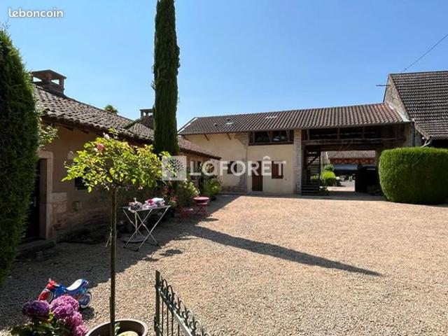 Maison 12 pièces 300 m²