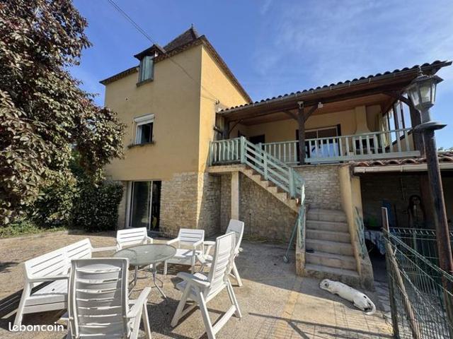 Maison 12 pièces 300 m²