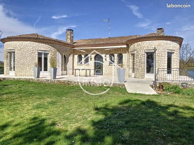 Maison 12 pièces 300 m²