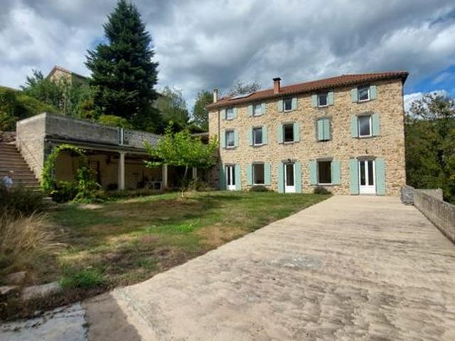 Maison 12 pièces 307 m²