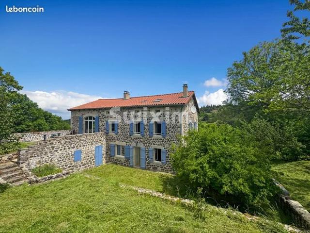 Maison 12 pièces 306 m²