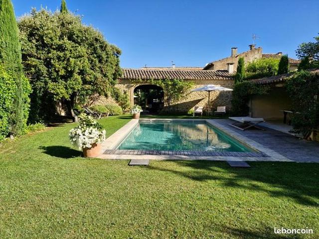 Maison 12 pièces 308 m²