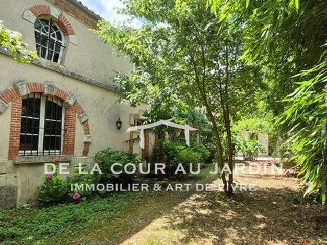 Maison 12 pièces 310 m²