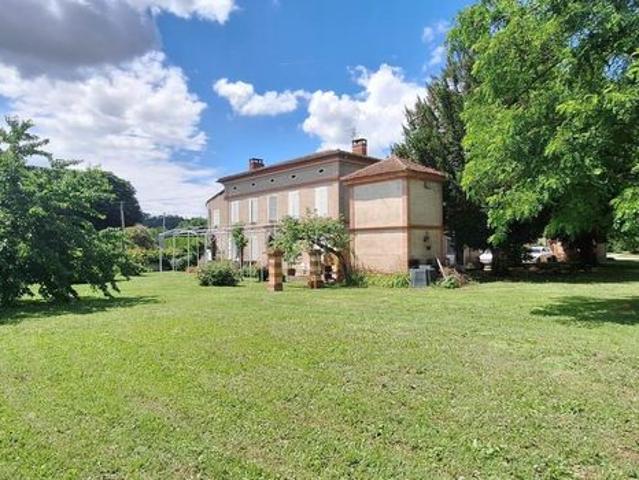 Maison 12 pièces 310 m²