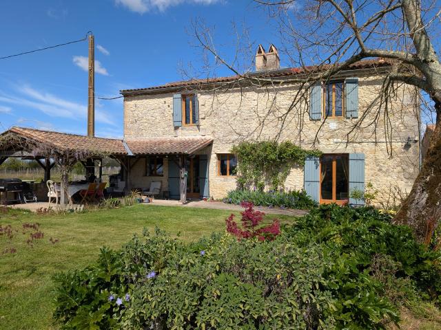 Maison 12 pièces 312 m²