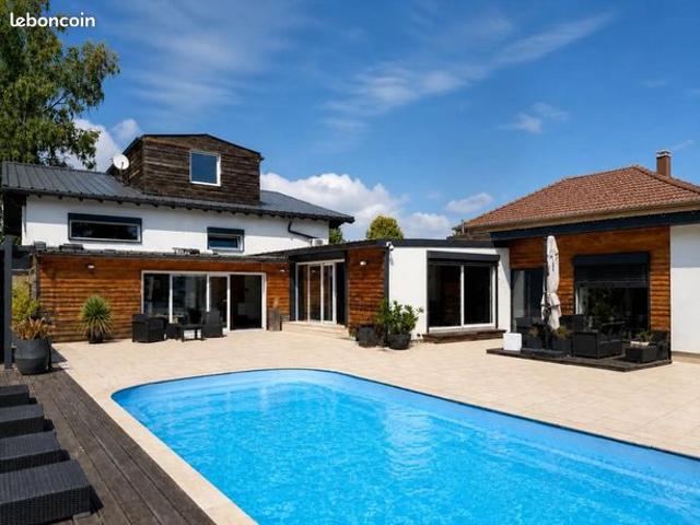 Propriété 12 pièces 314 m²