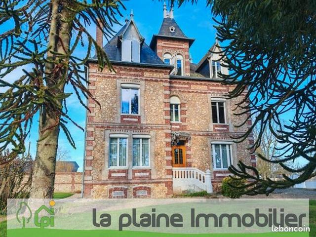Maison 12 pièces 314 m²