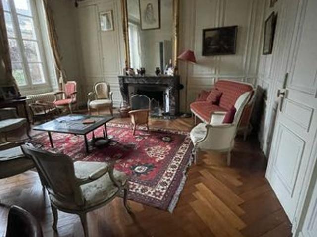 Maison 12 pièces 315 m²