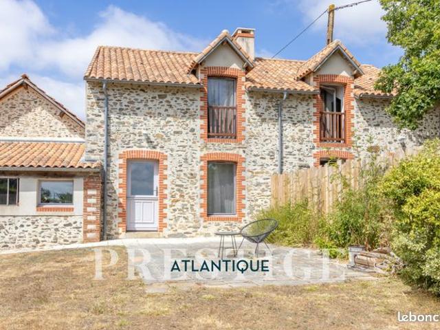 Maison 12 pièces 318 m²