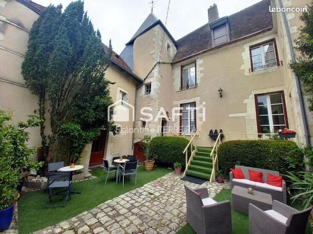 Maison 12 pièces 318 m²
