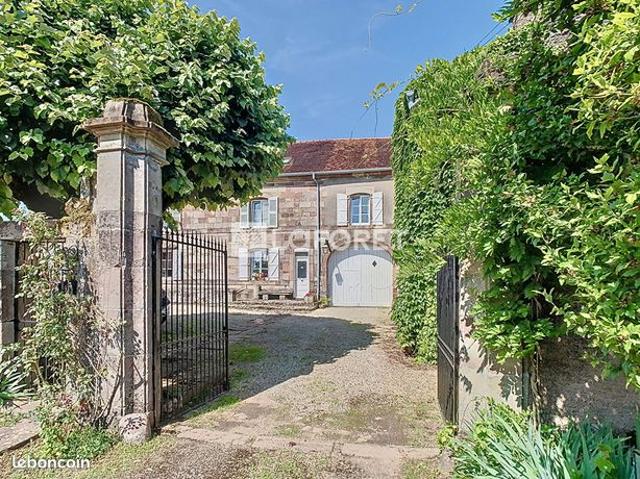 Maison 12 pièces 323 m²