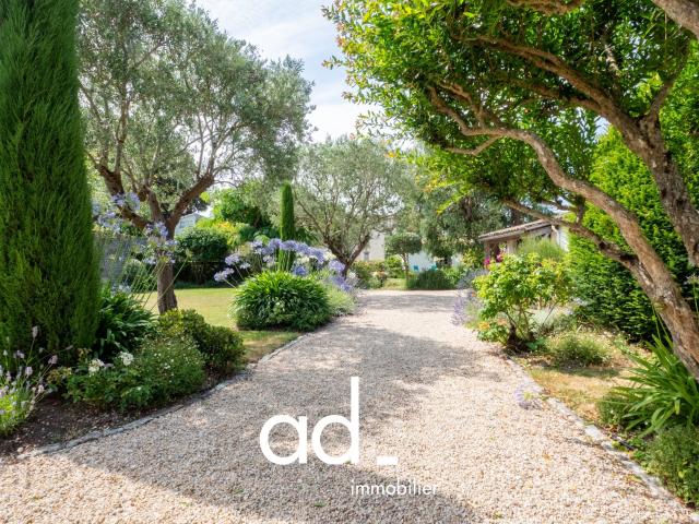 Maison 12 pièces 320 m²