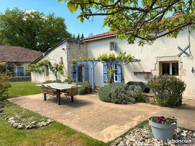 Maison 12 pièces 320 m²