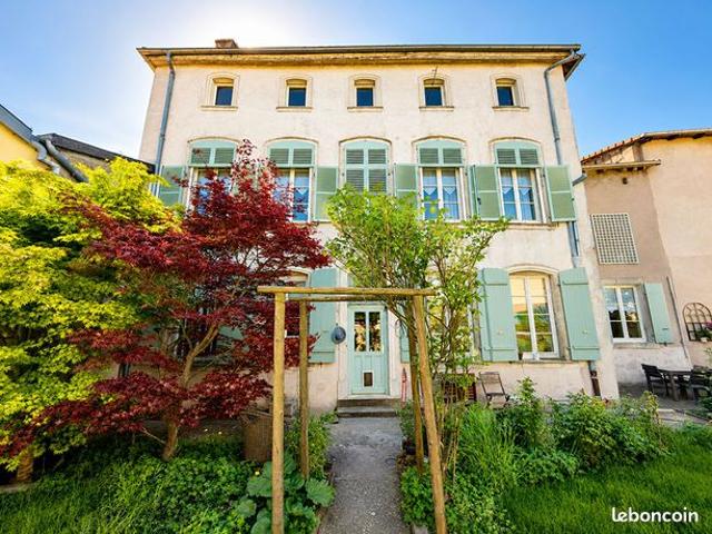 Maison 12 pièces 321 m²