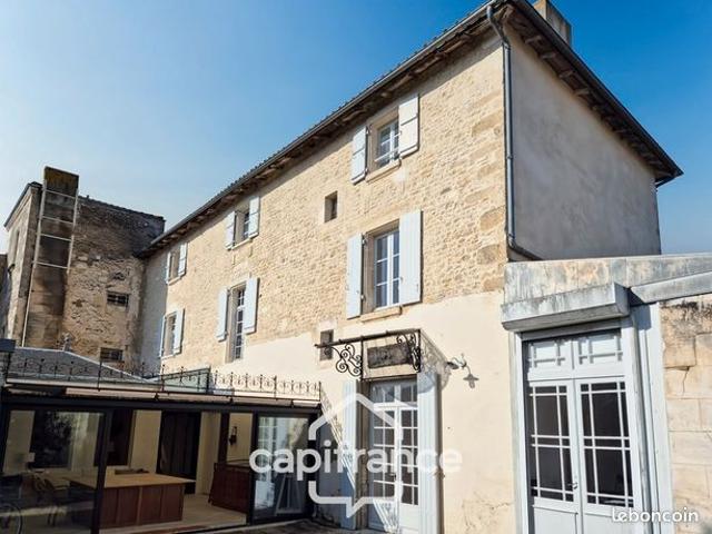 Maison 12 pièces 325 m²