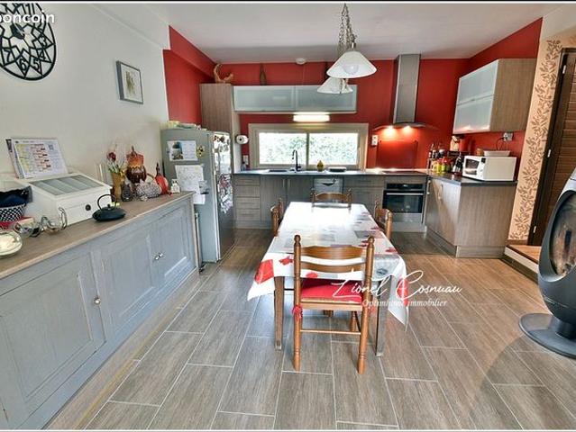 Maison 12 pièces 326 m²