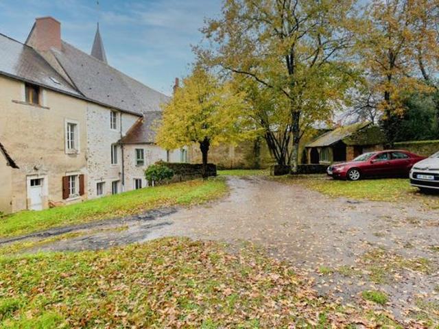 Maison 12 pièces 326 m²
