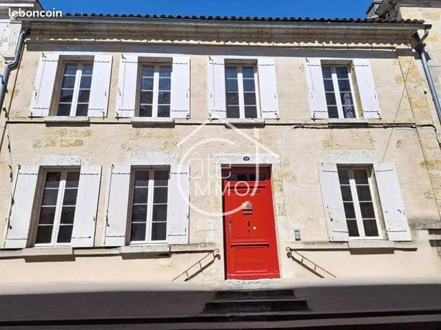 Maison 12 pièces 326 m²