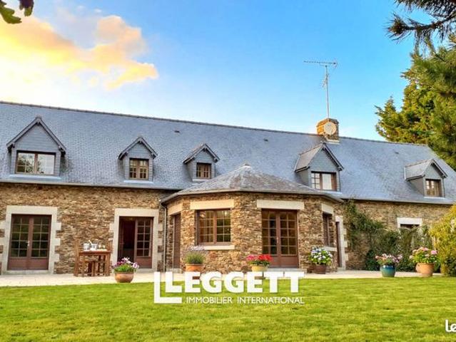 Maison 12 pièces 326 m²