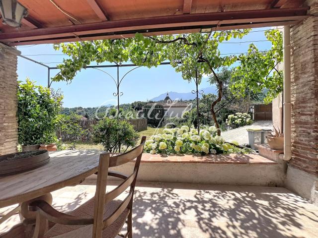 Maison 12 pièces 329 m²