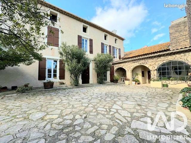 Maison 12 pièces 330 m²