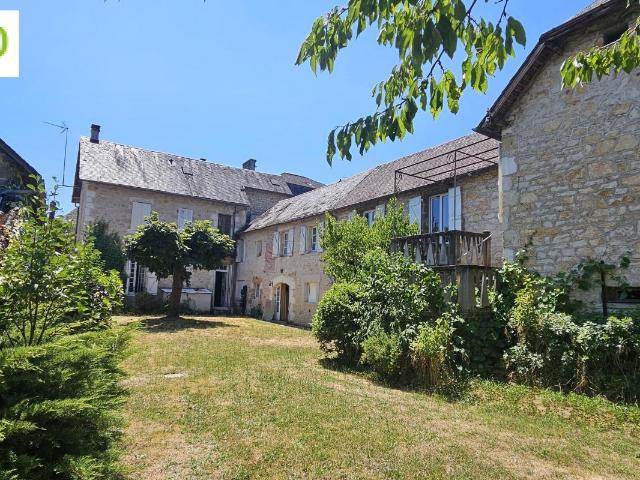Maison 12 pièces 330 m²