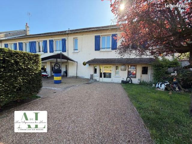 Maison 12 pièces 332 m²