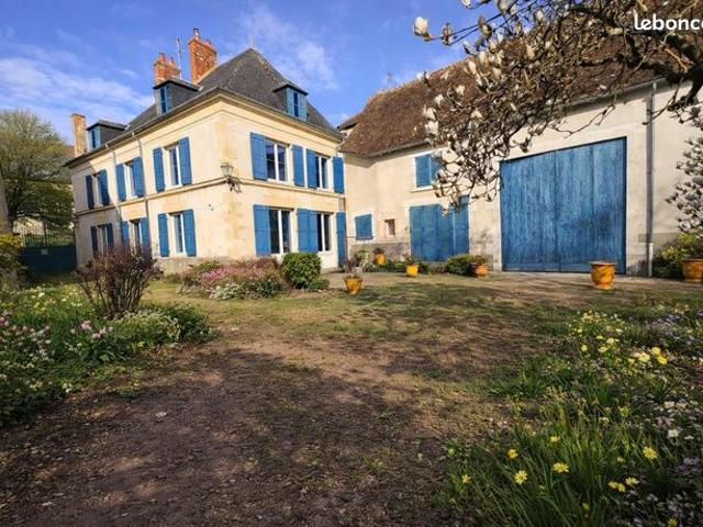 Maison 12 pièces 332 m²