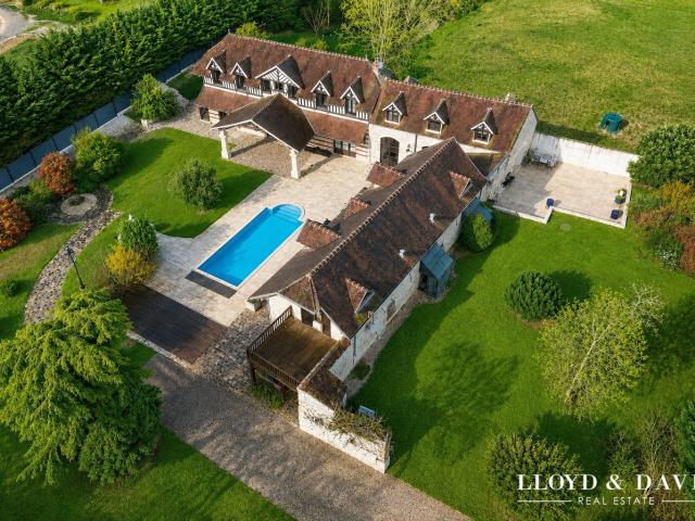 Maison 12 pièces 335 m²