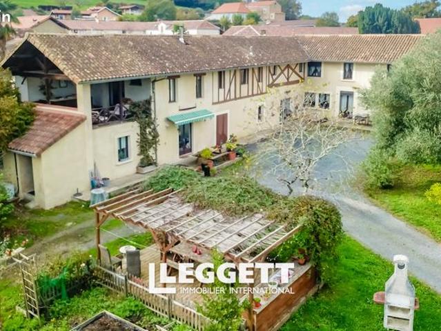 Maison 12 pièces 335 m²