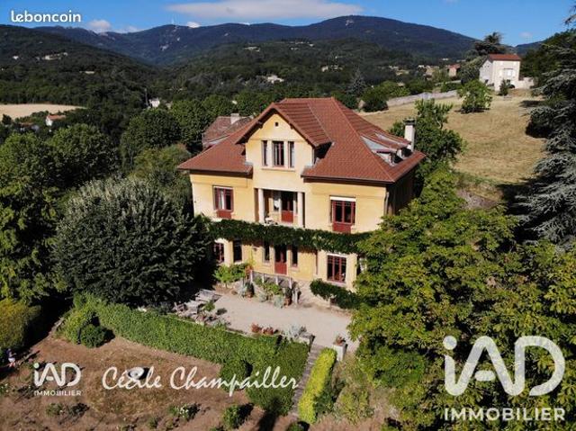 Maison 12 pièces 336 m²