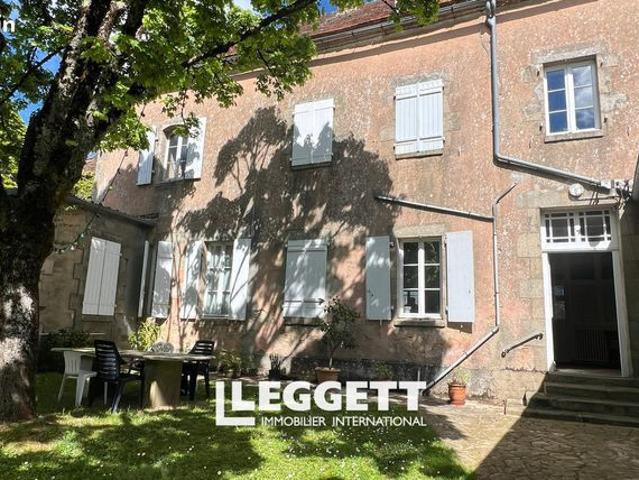 Maison 12 pièces 338 m²