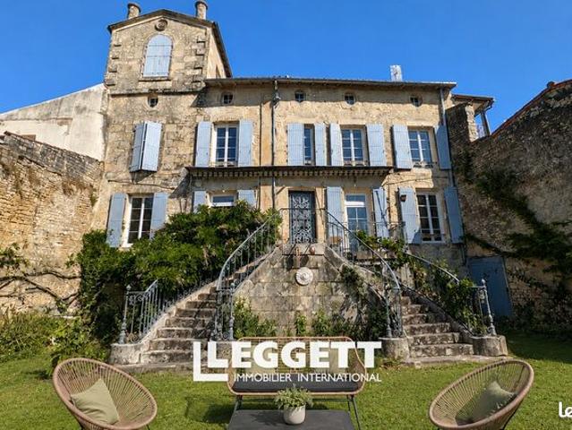 Maison 12 pièces 445 m²